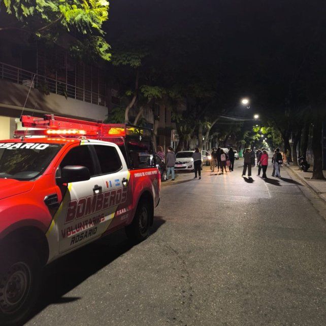 La calle 9 de julio quedó cortada por la fuga de gas.
