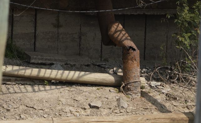 Se derrumbó el espigón Maciel en zona norte y quedó casi destruido