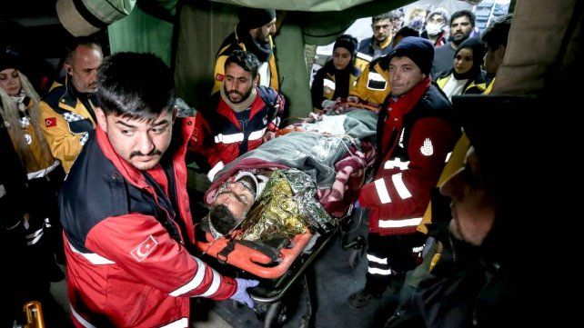 Turquía: rescatan a un hombre que estuvo 12 días sepultado