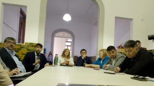 La Mesa de Transporte de Paraná presentó el pliego con el cual licitará las empresas que brinden servicio en la ciudad.