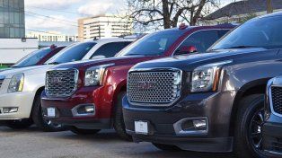 El gobierno permitirá a particulares la importación directa de automóviles nuevos y usados. Federico Sturzenegger presiona a automotrices locales&nbsp;