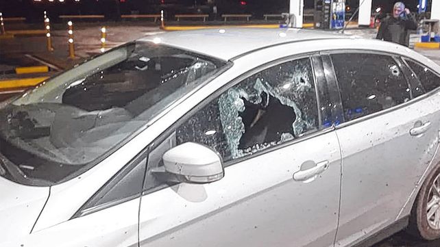 Herido. Mariano Valdes fue baleado el 9 de septiembre cuando había detenido su auto cerca de Villa Constitución.