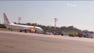 Otra vez: un avión de Flybondi debió hacer un aterrizaje de emergencia