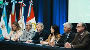 Se realizó el encuentro de la Mesa Permanente de Salud de la Región Centro. Se trataron temas como la ley de autogestión de hospitales y compras centralizadas