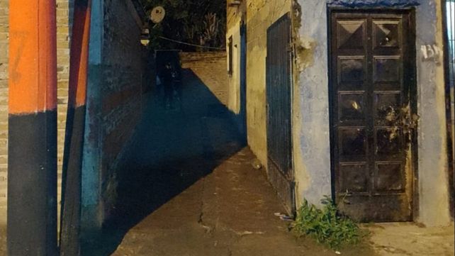 El pasillo de Ayacucho al 4300 donde vivía y en el cual asesinaron con dos balazos 9 milímetros a Mariel Lezcano