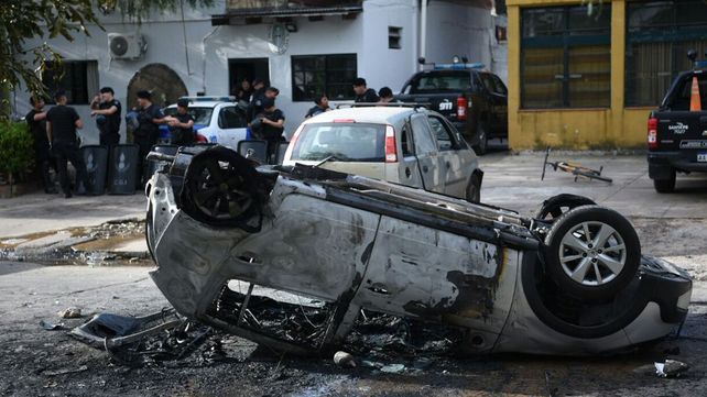 Furia en el sur provincial: una nena de 5 años murió atropellada y le incendiaron el auto al conductor