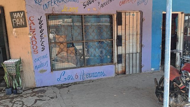 El comercio asaltado por delincuentes en barrio Brigadier López