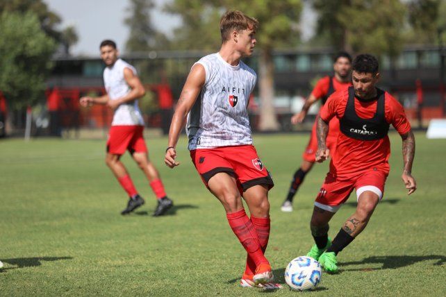 Mateo Silvetti fue titular en el triunfo de Newells ante Patronato.