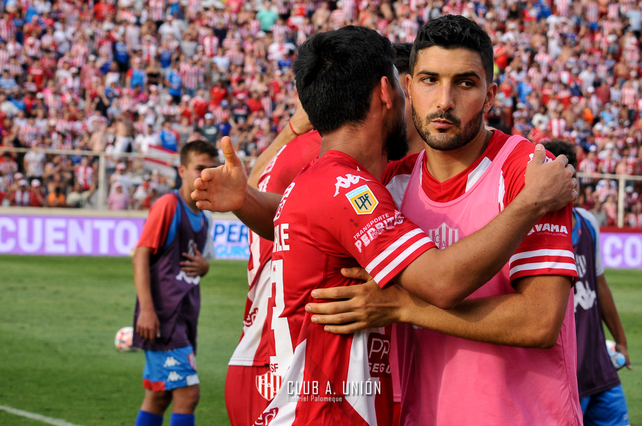 Nicolás Blandi completó menos de medio tiempo en minutos jugados con Unión y sus horas estarían contadas.