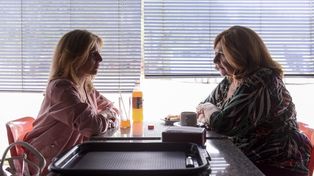 Una relación de amor y odio. Valeria Lois y Rita Cortese son hija y madre en la película “Las siamesas”.