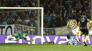 Vecchio pone el 3 a 2 y le da el envión que Racing necesitaba&nbsp;