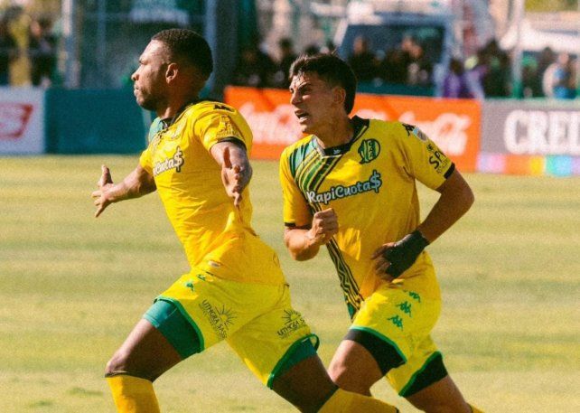 Aldosivi goleó en San Juan y dejó último a Unión en la zona A del Apertura Aldosivi goleó en San Juan y dejó último a Unión en la zona A del Apertura