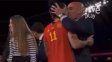 El presidente de la Federación Española besó en la boca a una jugadora