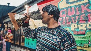 El festejo loco de Juan Cruz Ruggiero, campeón nacional de surf como en 2022, ahora a los 23 años.