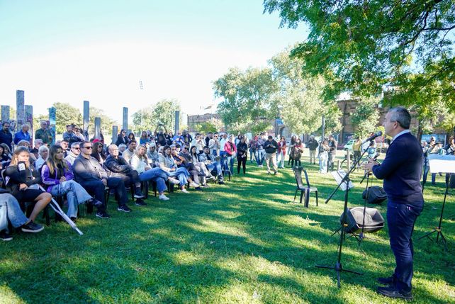 El intendente Javkin llamó a no relativizar a la democracia