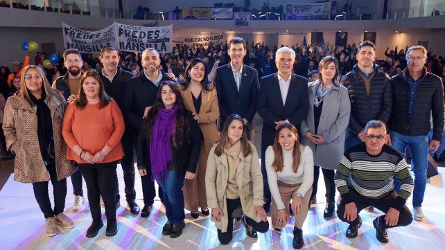 Multitudinario cierre de campaña de Argañaraz en Rosario