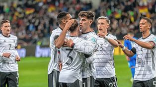 Alemania superó a Israel por 2-0.