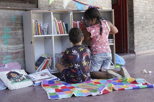 La escuela José Ortolani, de Empalme Graneros, ya implementó la jornada extendida y durante el verano tuvo una colonia de vacaciones.