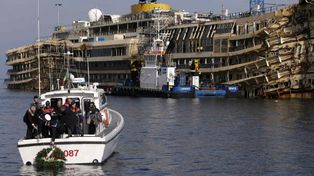Reflotarán el Costa Concordia para remolcarlo y destruirlo en Génova