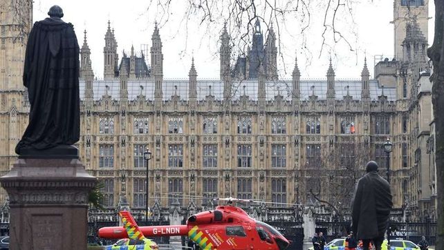 Disparos frente al Parlamento en Londres: hay varias personas heridas