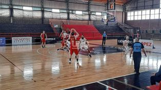 Colón falló en el cierre y perdió ante Independiente (SdE)