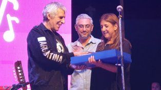 &nbsp;Más de 4000 personas disfrutaron el show de Peteco Carabajal en Santo Tomé&nbsp;