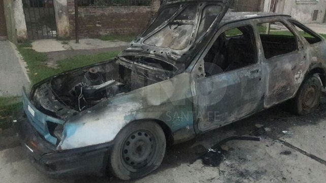 Otra vez los quemacoches hicieron de las suyas en la madrugada