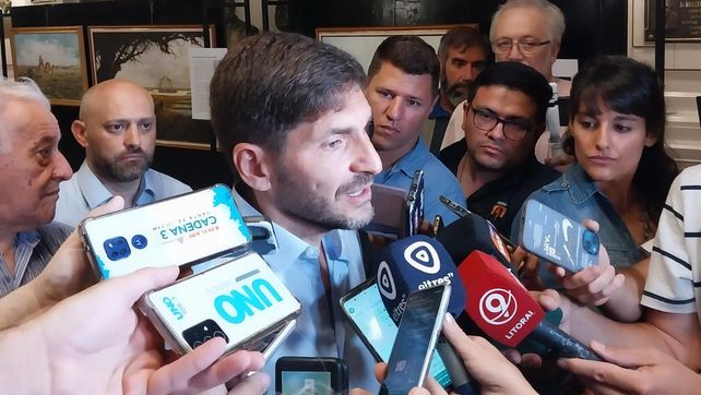 El gobernador electo, Maximiliano Pullaro, dio una conferencia de prensa este jueves en la Legislatura santafesina.