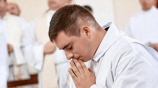Ordenación. Juan Cruz Hernández se sumará al clero de la Arquidiócesis de Paraná, como nuevo sacerdote.