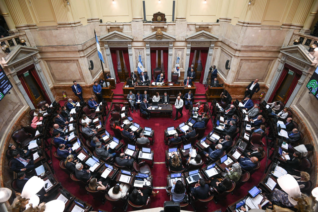 Las dietas de los senadores aumentarán en noviembre