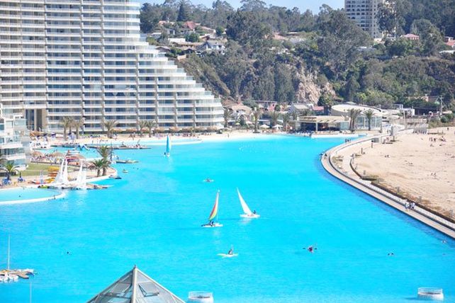 Quiero una: esta es la pileta más grande del mundo