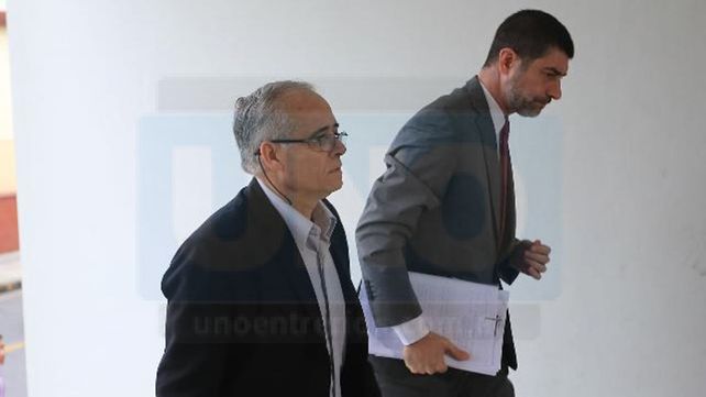 Silencio. El cura no quiere hablar con los medios de prensa y tampoco declara ante el tribunal.