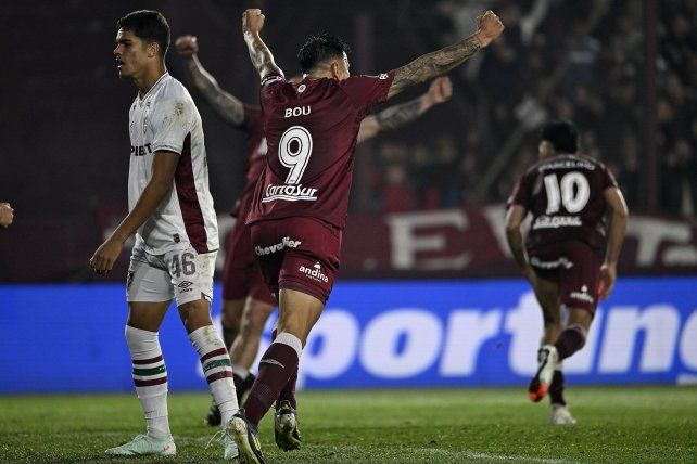 Lanús festejó en el final ante el Fluminense.