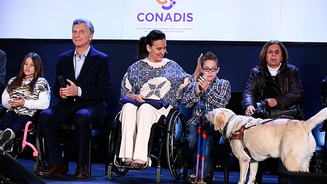Con un decreto de Menem, Macri elimina las pensiones de discapacitados