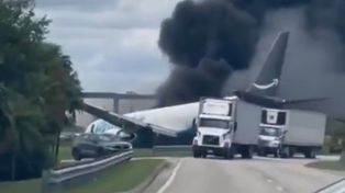Avión de carga. Un Boeing 767-300 de Prime Air se despistó en Miami durante el aterrizaje.