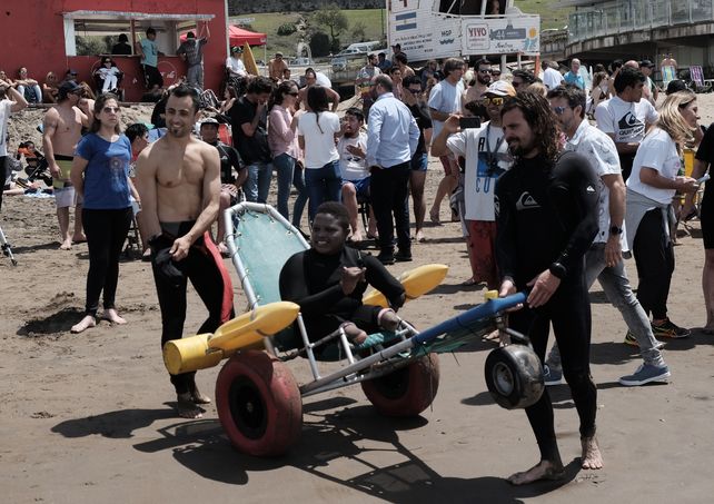 Las 18 fotos del primer Campeonato Sudamericano de surf adaptado