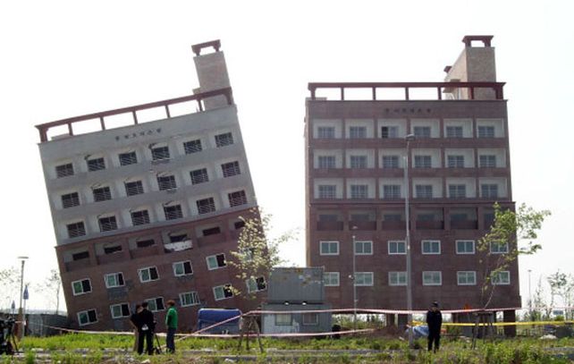 Todavía no estaba habitado el edificio por lo que no hubo víctimas ni lesionados.