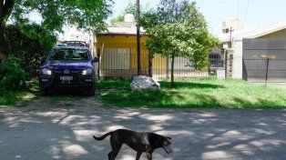 La vivienda de 13 de Marzo al 300, en el barrio Posta de Capitán Bermúdez. Allí hallaron los cuerpos&nbsp;