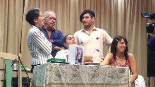 Presentan la tercer función de Maestras