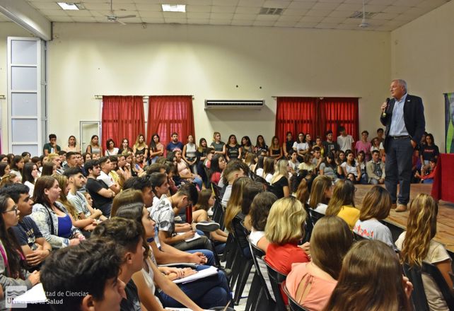 Ventajas de estudiar Medicina en una universidad pública entrerriana