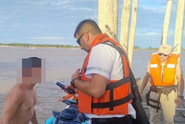 Borrachos navegando: detectaron a dos conductores alcoholizados en el río Paraná