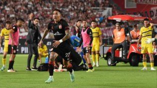 Se descompensó y convulsionó un jugador en pleno Estudiantes-Boca