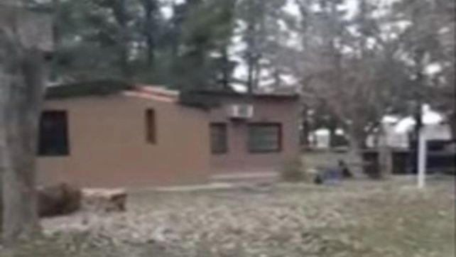 En esta casa se produjo el tiroteo. (Foto: captura de TV.)