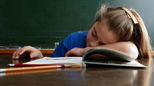 Cada vez más colegios en Estados Unidos aplican la política sin tareas en favor de los chicos