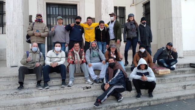 Viven en la calle, asisten a una parroquia y pudieron conocer un museo por primera vez