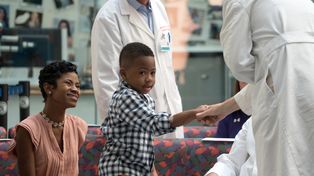 Exitoso trasplante de manos a un niño de 9 años que había sufrido una severa infección