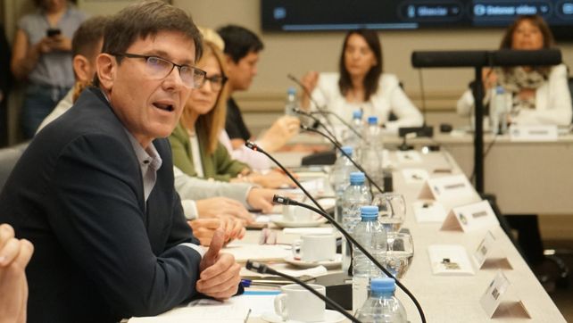 José Goity, ministro de Educación de Santa Fe, advirtió:  