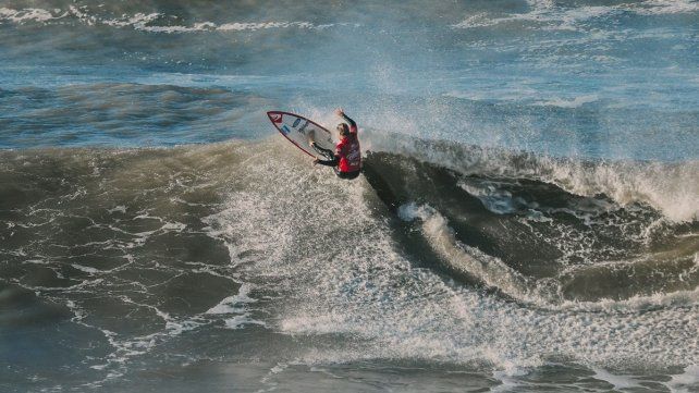 Olas de tres metros y un torneazo de surf que coronó a los campeones argentinos