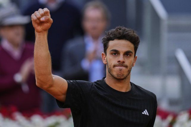 Francisco Cerúndolo avanzó en el torneo de Madrid.