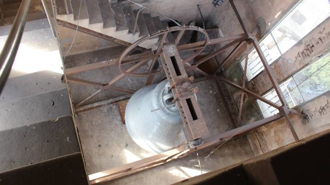 El campanario de la iglesia Perpetuo Socorro